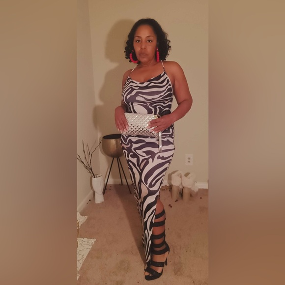 Printed Dress - Picture 5 of 5